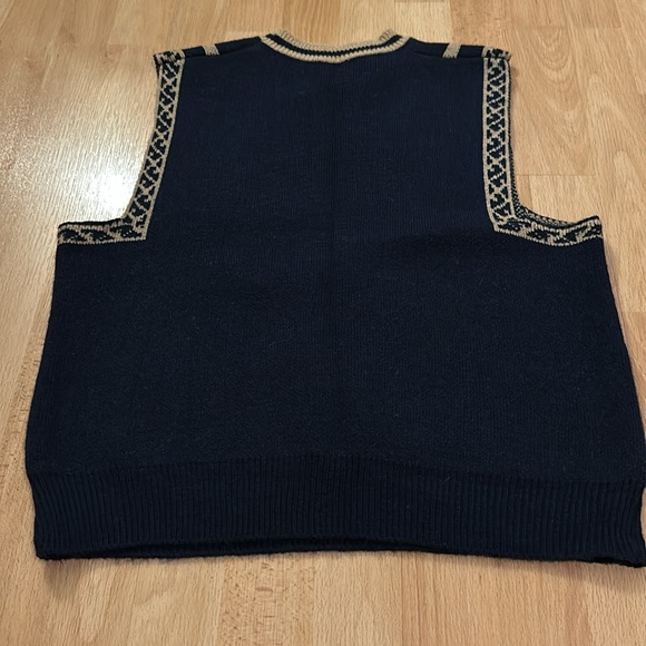 NWOT Vintage Style Nordic Print Knit Sweater Vest - Picture 2 of 4